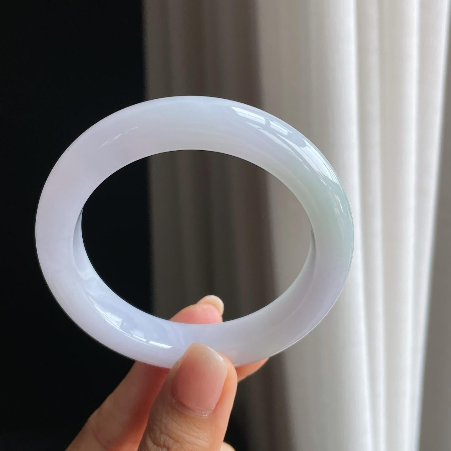 糯冰淡春底翡翠平安镯（55.6mm)（yc389475）