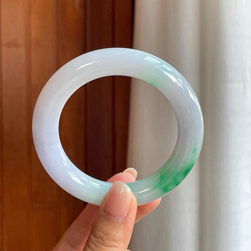 糯冰春底带色翡翠圆条手镯（57mm）（yc410817）
