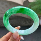 大圈口      细糯种飘阳绿正圈平安镯     58.5圈      天然缅甸A货翡翠（yc413300）