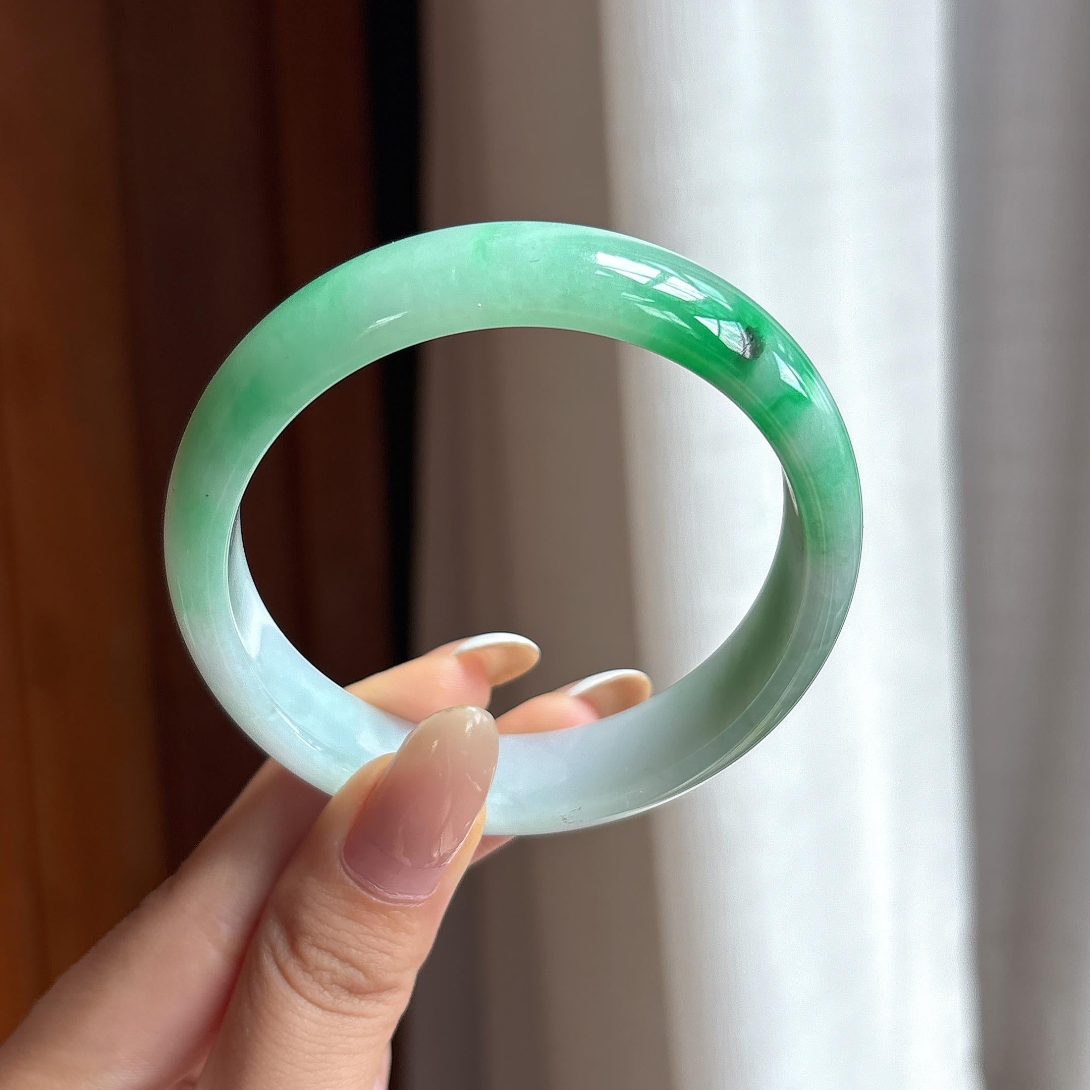 糯冰带色翡翠平安镯（57.2mm)（yc419522）