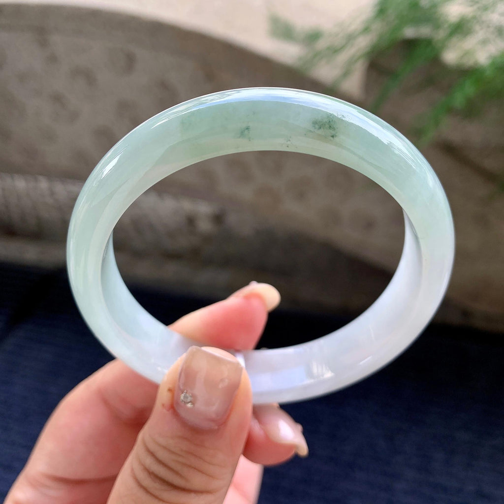 大圈口 细糯种晴底飘绿花正圈平安镯 58圈口 天然缅甸A货翡翠（yc464059）