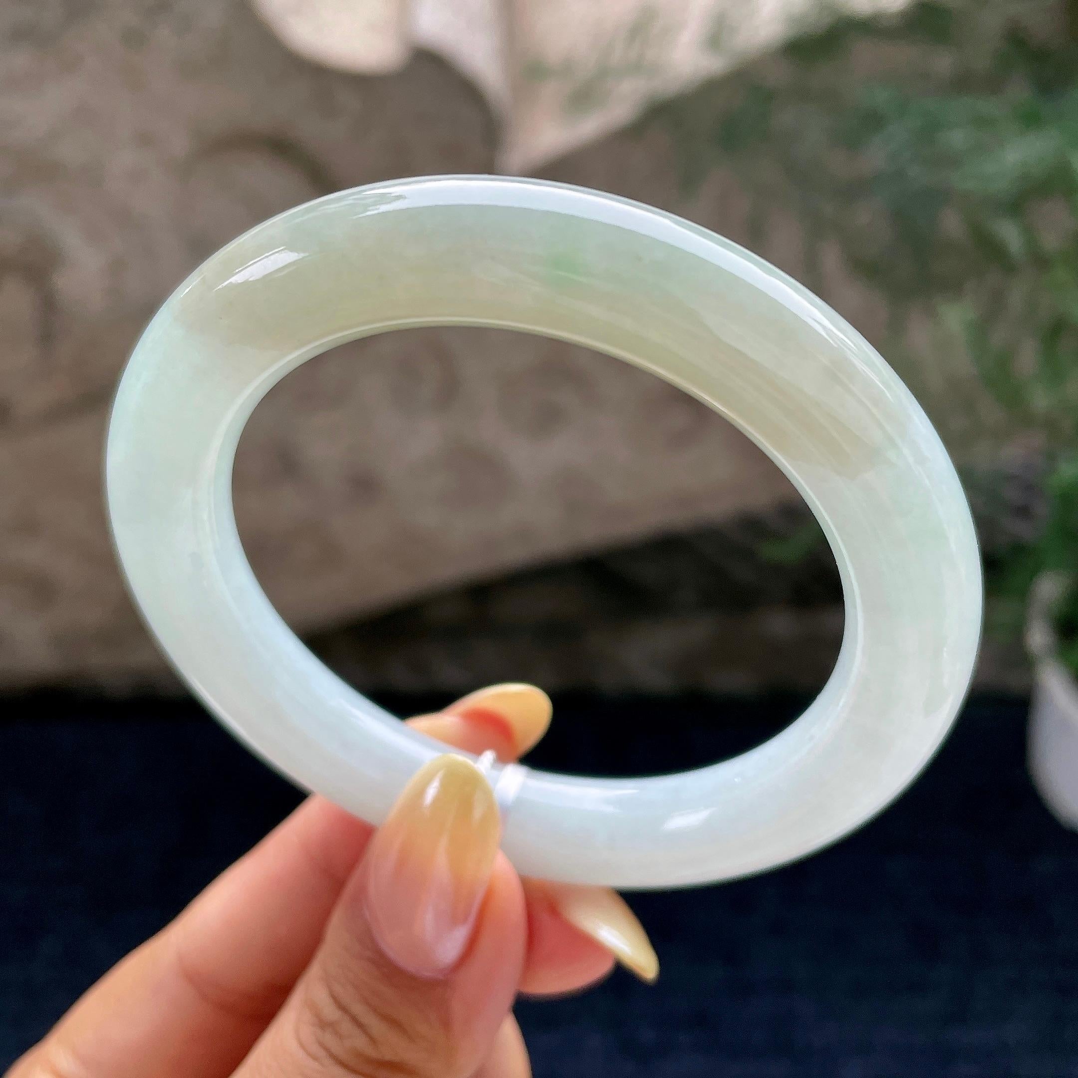 细糯种带底色圆条手镯56圈 天然缅甸A货翡翠（yc461758）
