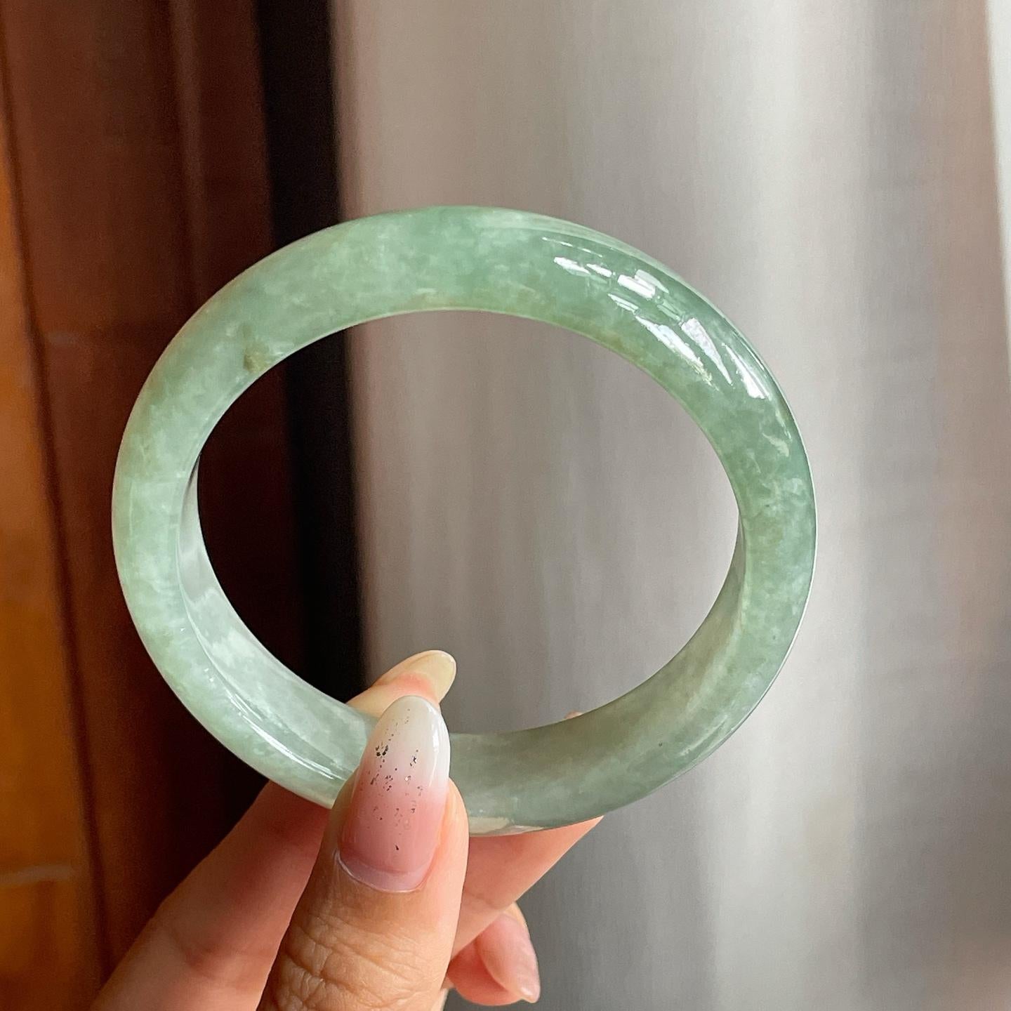 糯种湖水绿翡翠平安镯（58mm）（yc217408）