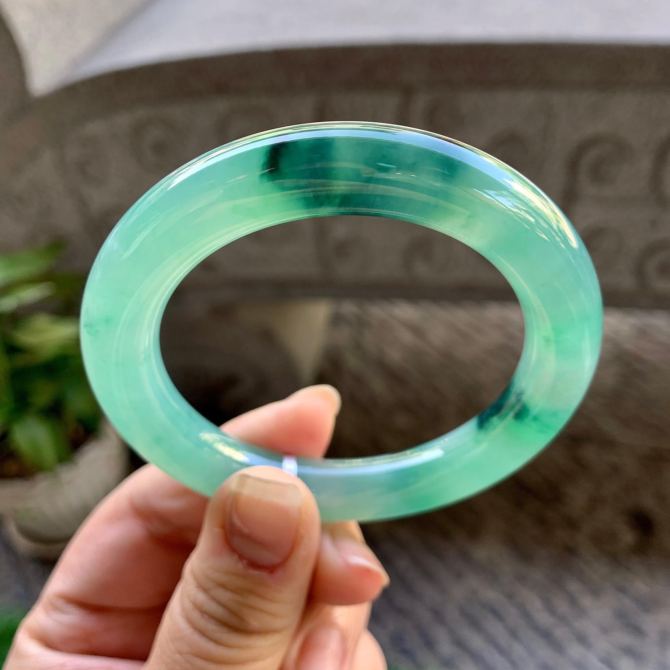糯冰种蓝底飘花圆条手镯（54mm）（yc307306）