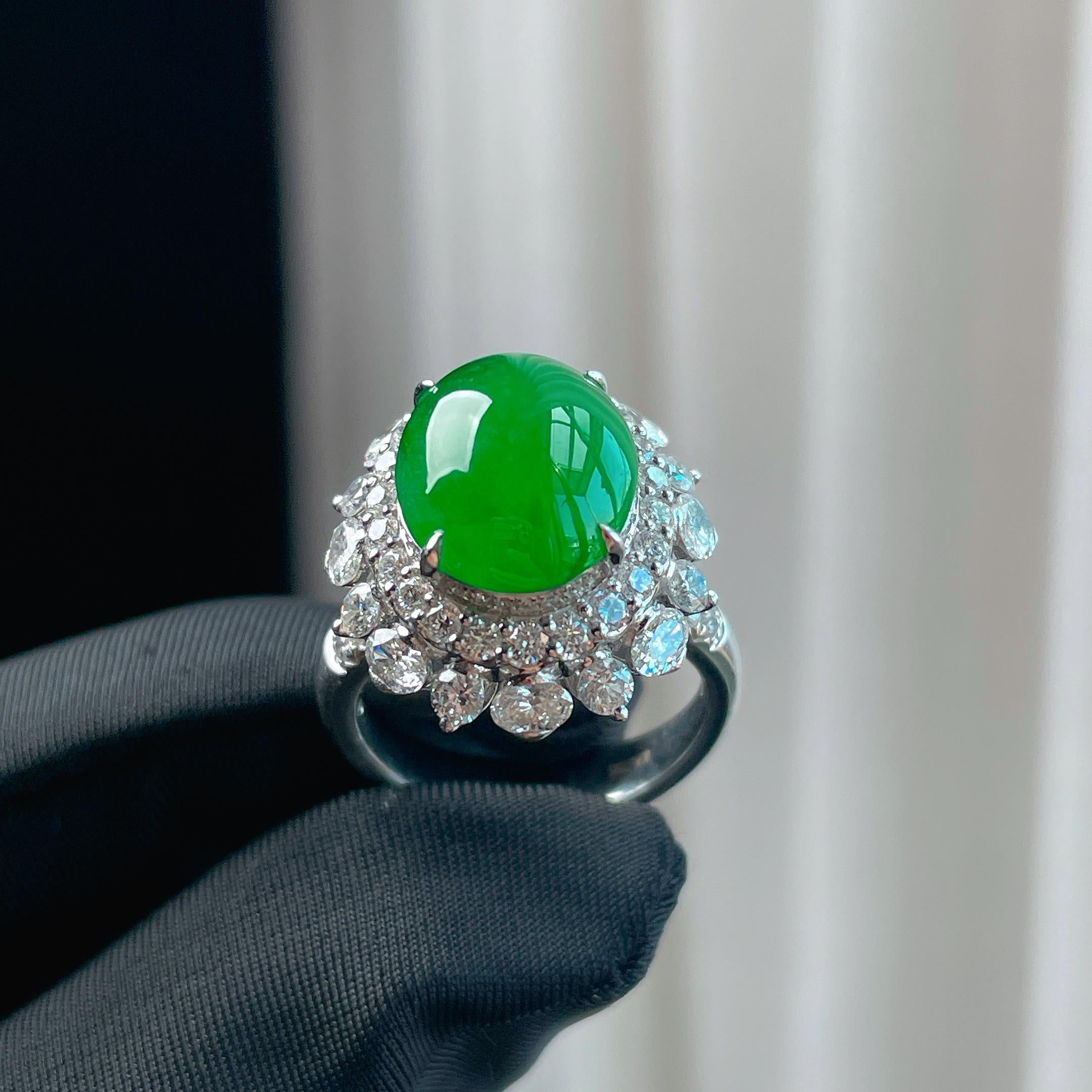 18k金钻镶冰种满绿翡翠蛋面戒指（yc344506）