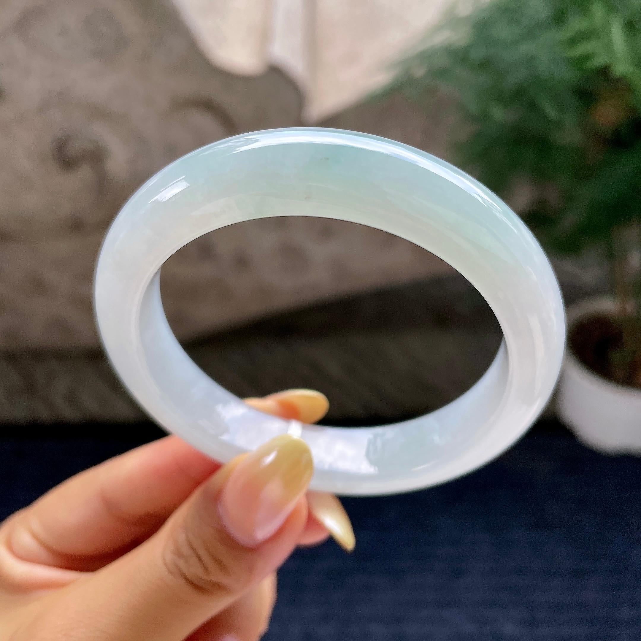 细糯种飘花正圈平安镯56.8圈 天然缅甸A货翡翠（yc483957）