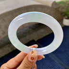 糯冰种春彩圆条手镯（55.5mm）（yc249444）