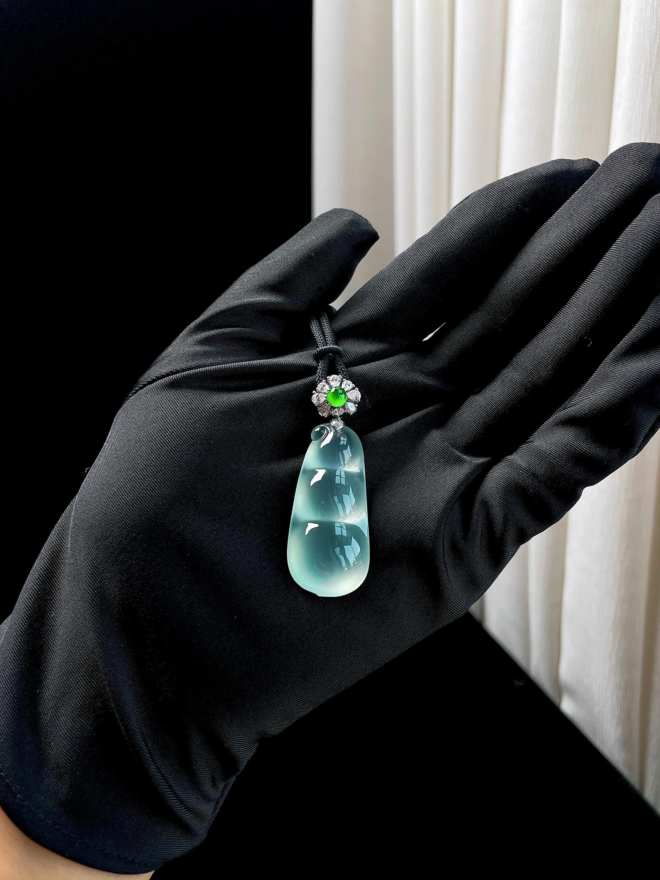 18k金扣冰玻种翡翠豆子（yc361793）