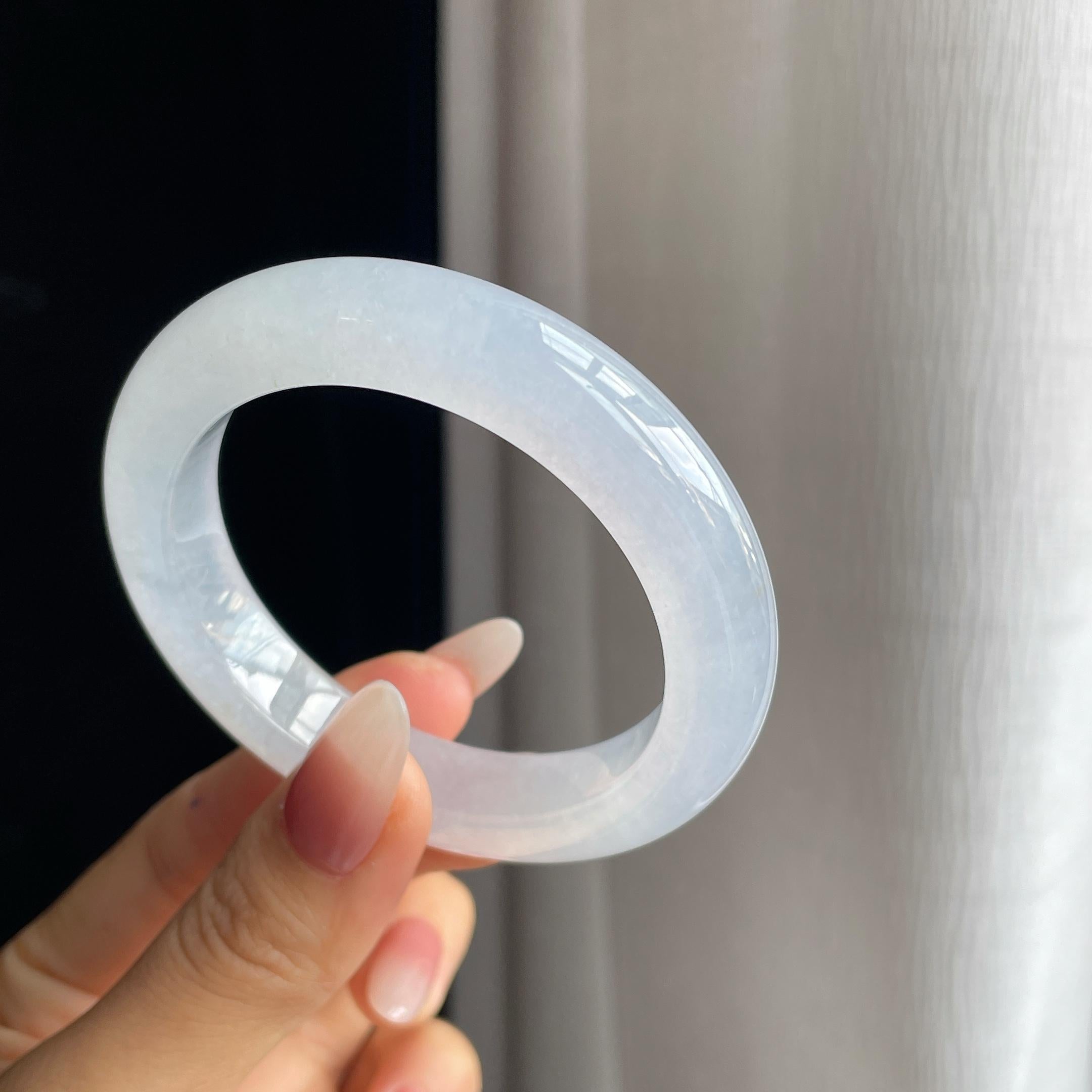 冰种淡春底翡翠平安镯（53mm）（yc293406）