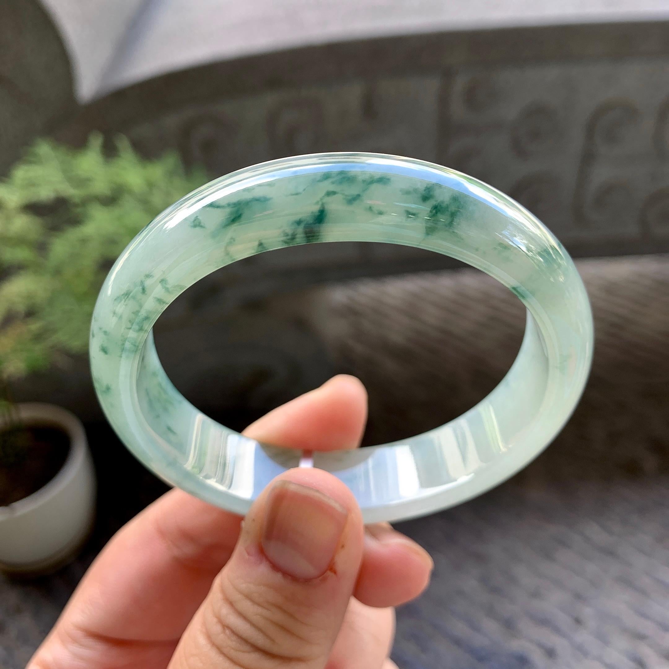 糯冰种飘花贵妃手镯（56.7mm）（yc243905）