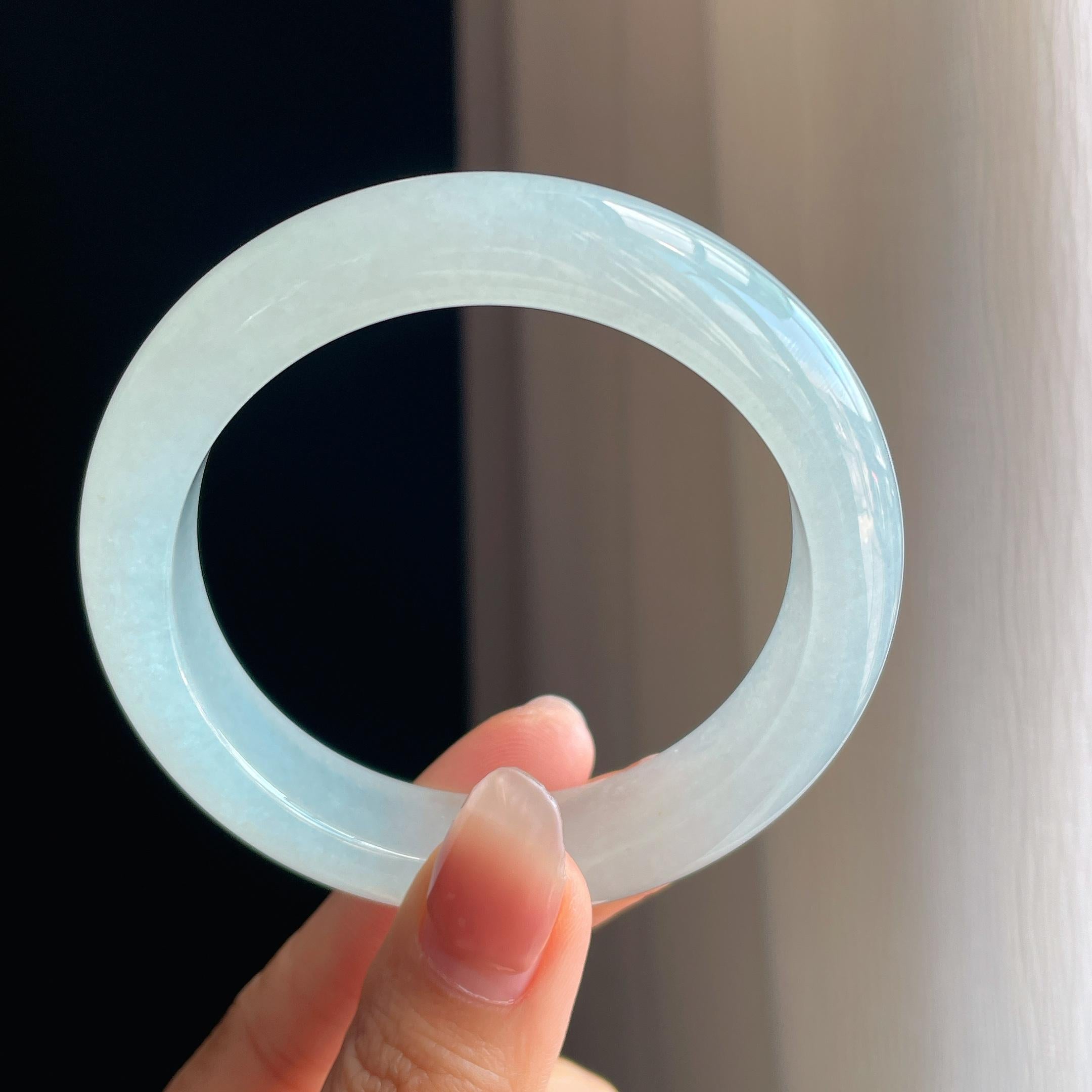 冰种白月光翡翠平安镯（55.6mm)（yc323784）