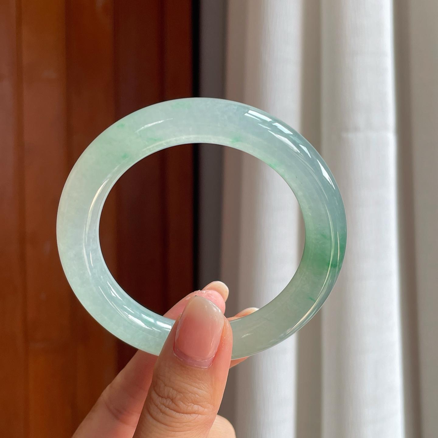 冰种带色翡翠圆条手镯（55.3mm）（yc407680）