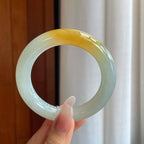 糯冰带黄翡翡翠圆条手镯（55mm）（yc264129）