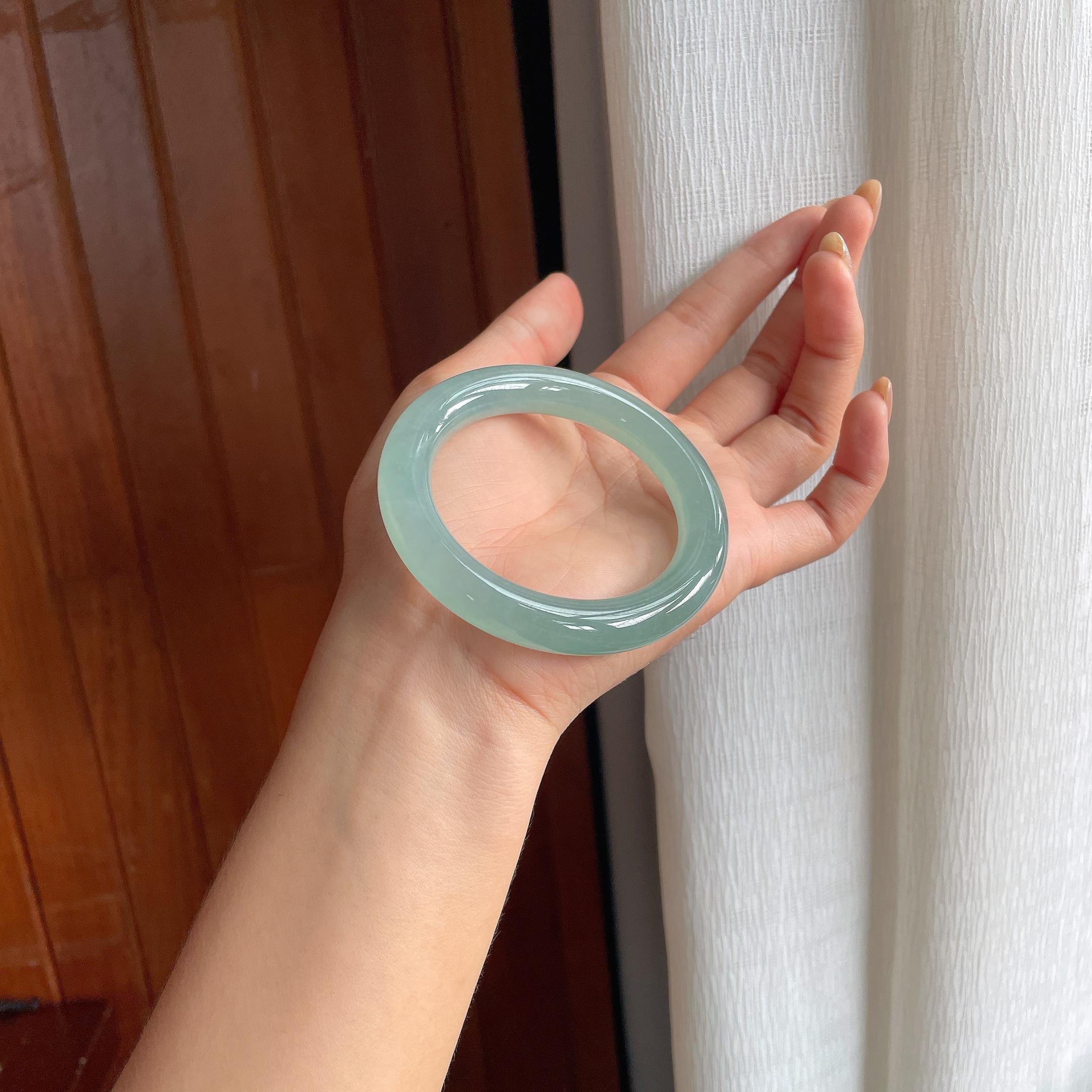 冰种蓝晴底翡翠圆条手镯(54mm)（yc415367）