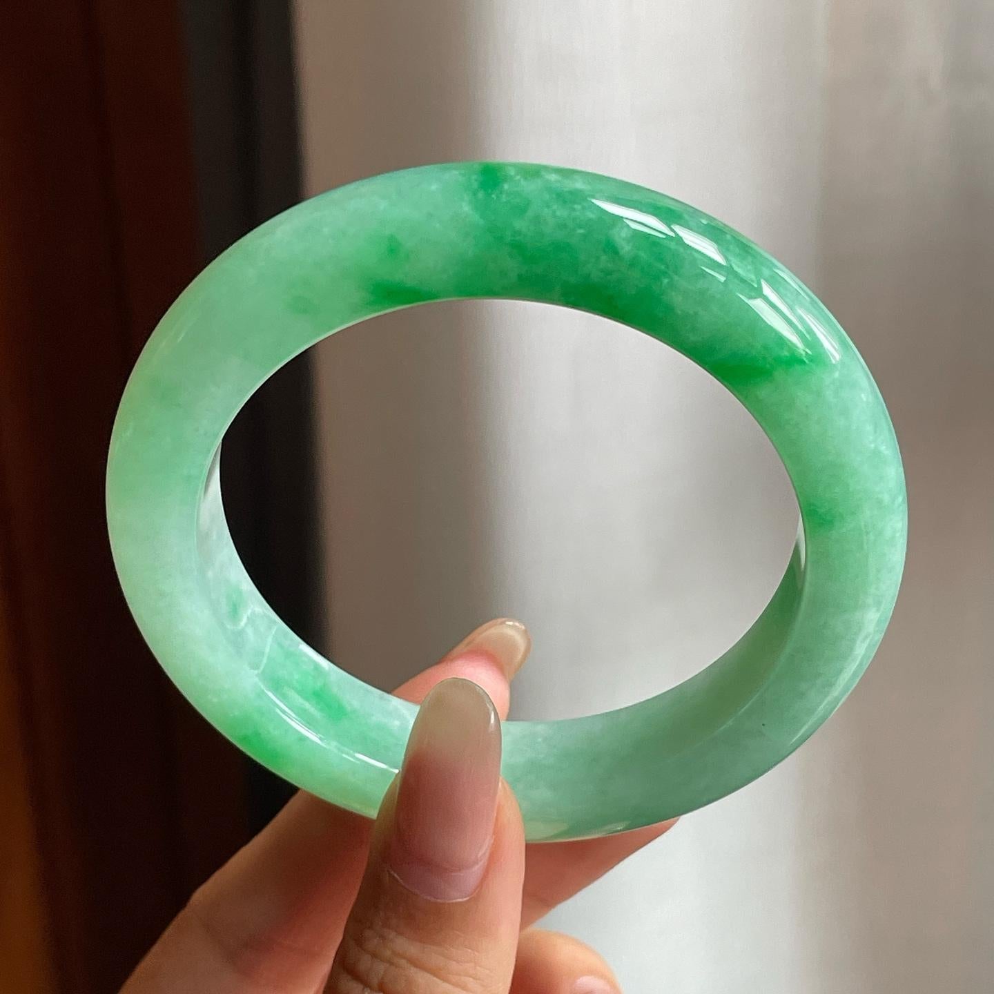 糯冰种满绿阳绿翡翠平安镯（56mm）（yc200657）
