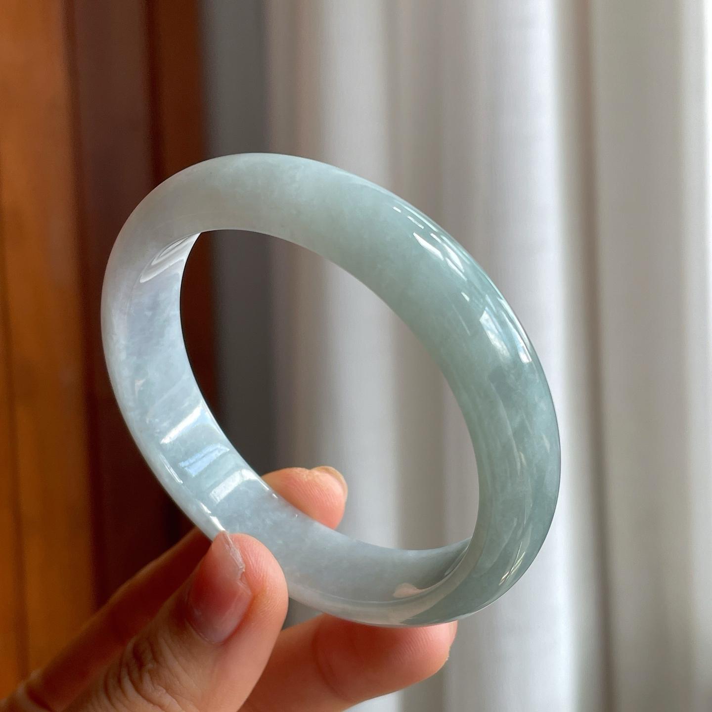 糯冰淡底色翡翠平安镯（57.5mm）（yc215242）