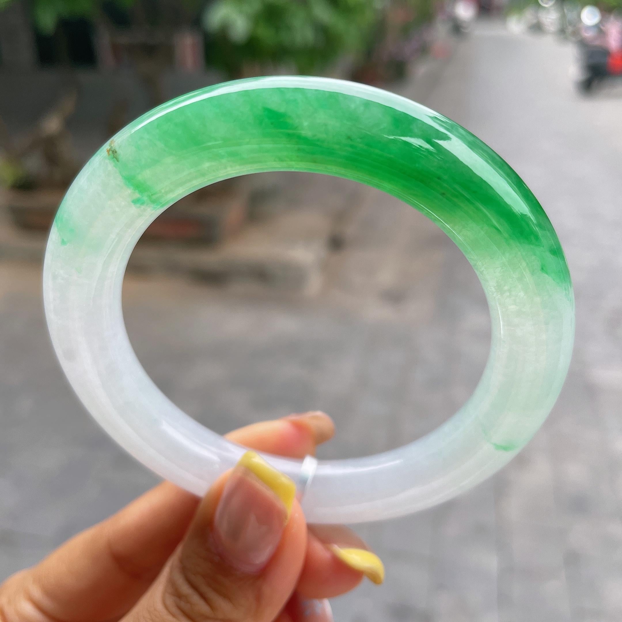 糯冰种飘阳绿圆条手镯56.6圈     天然缅甸A货翡翠（yc378726）