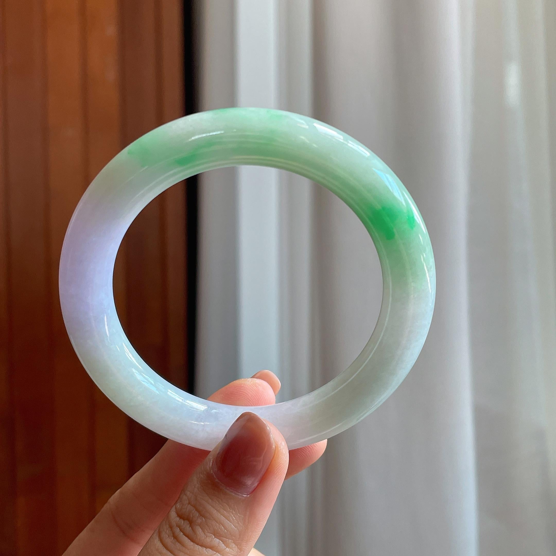 糯冰春带彩翡翠圆条手镯（57mm）（yc284627）