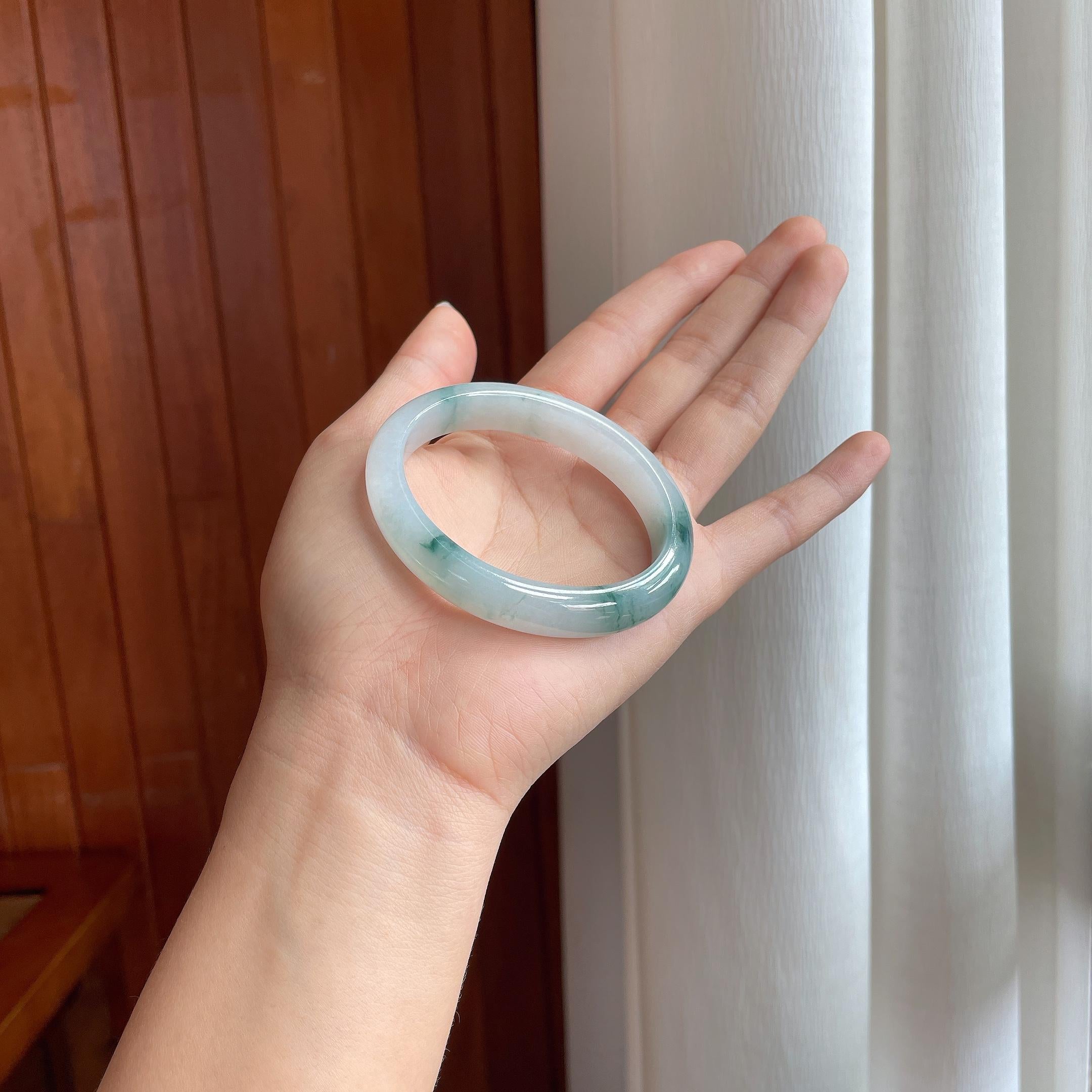 糯冰飘花翡翠贵妃镯（56.5mm）（yc346544）