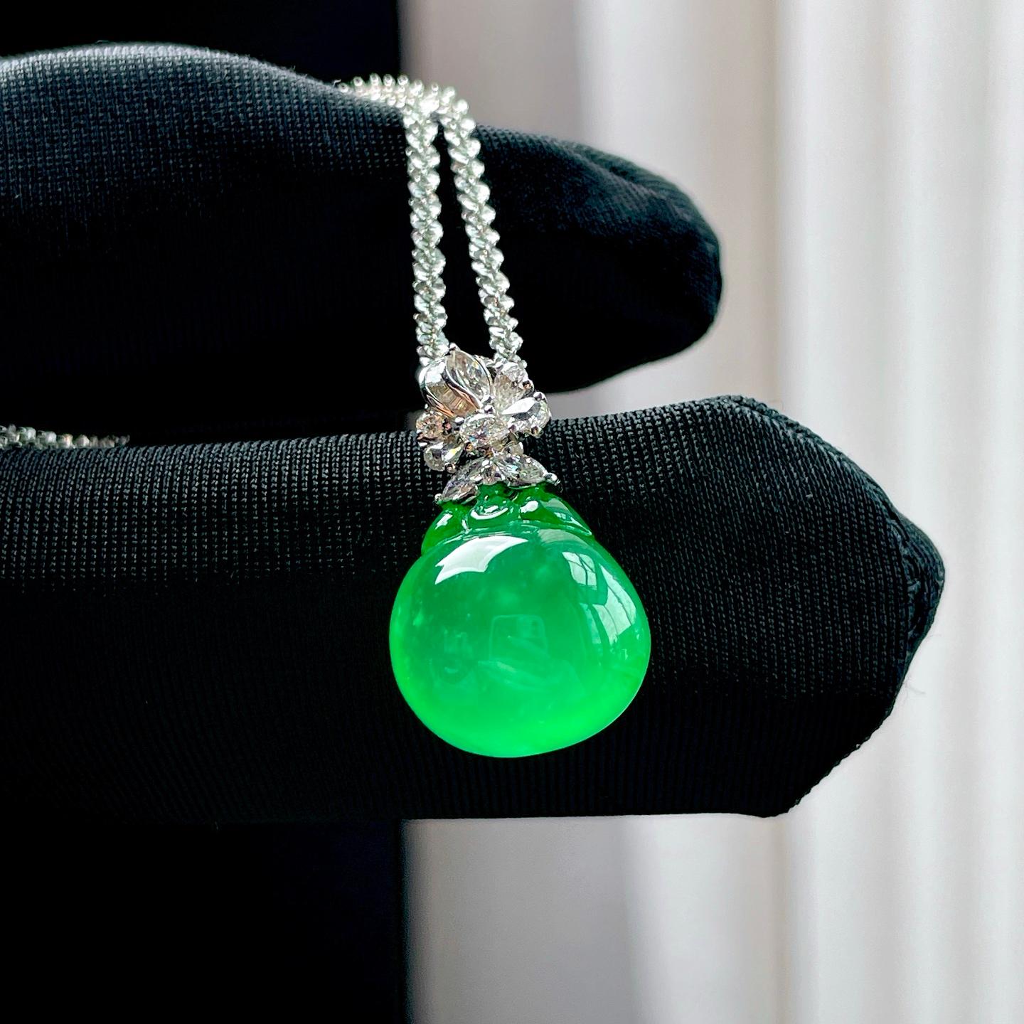 18k金钻镶冰种甜阳绿翡翠吊坠（yc349448）