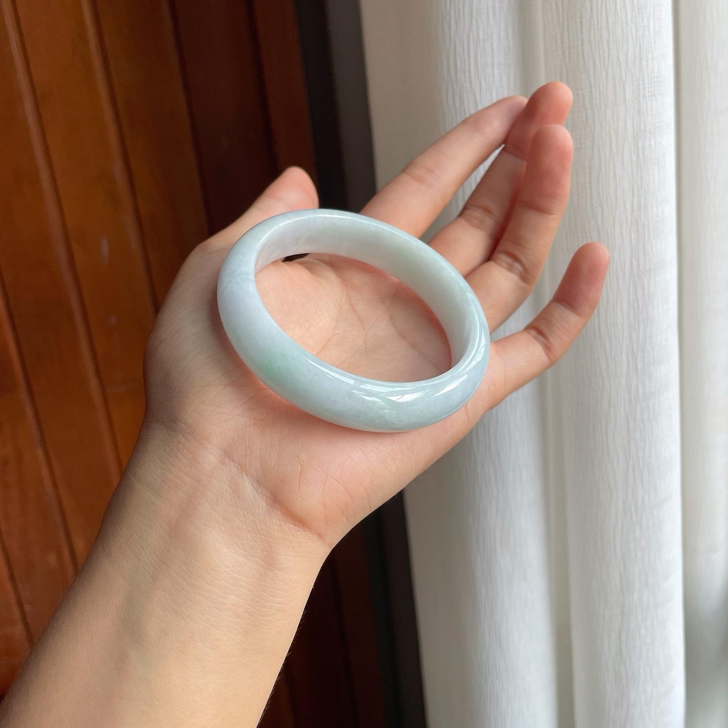 糯种带色翡翠平安镯（57.5mm）（yc221959）