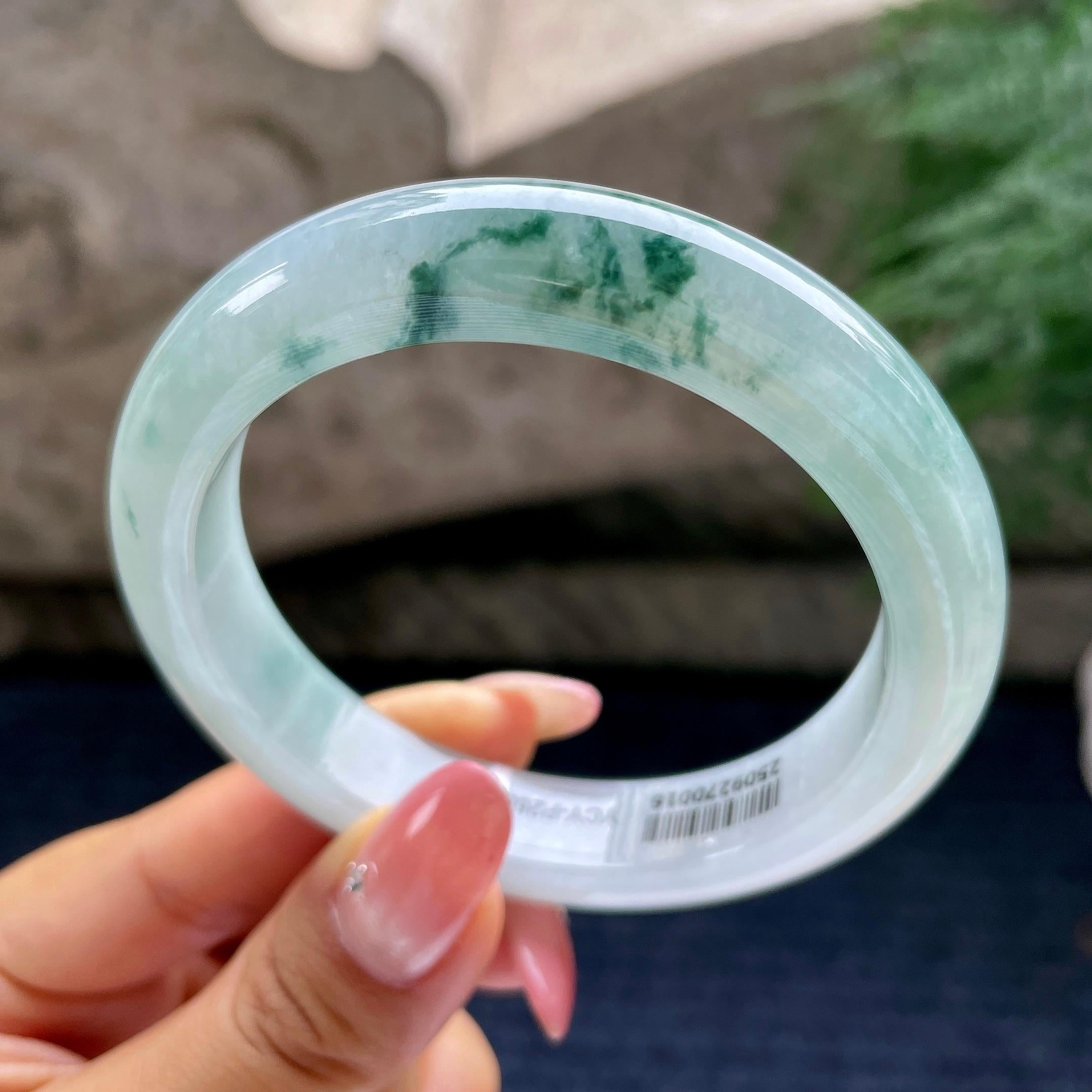 糯冰种飘蓝花正圈平安镯56.3圈   天然缅甸A货翡翠（yc441097）