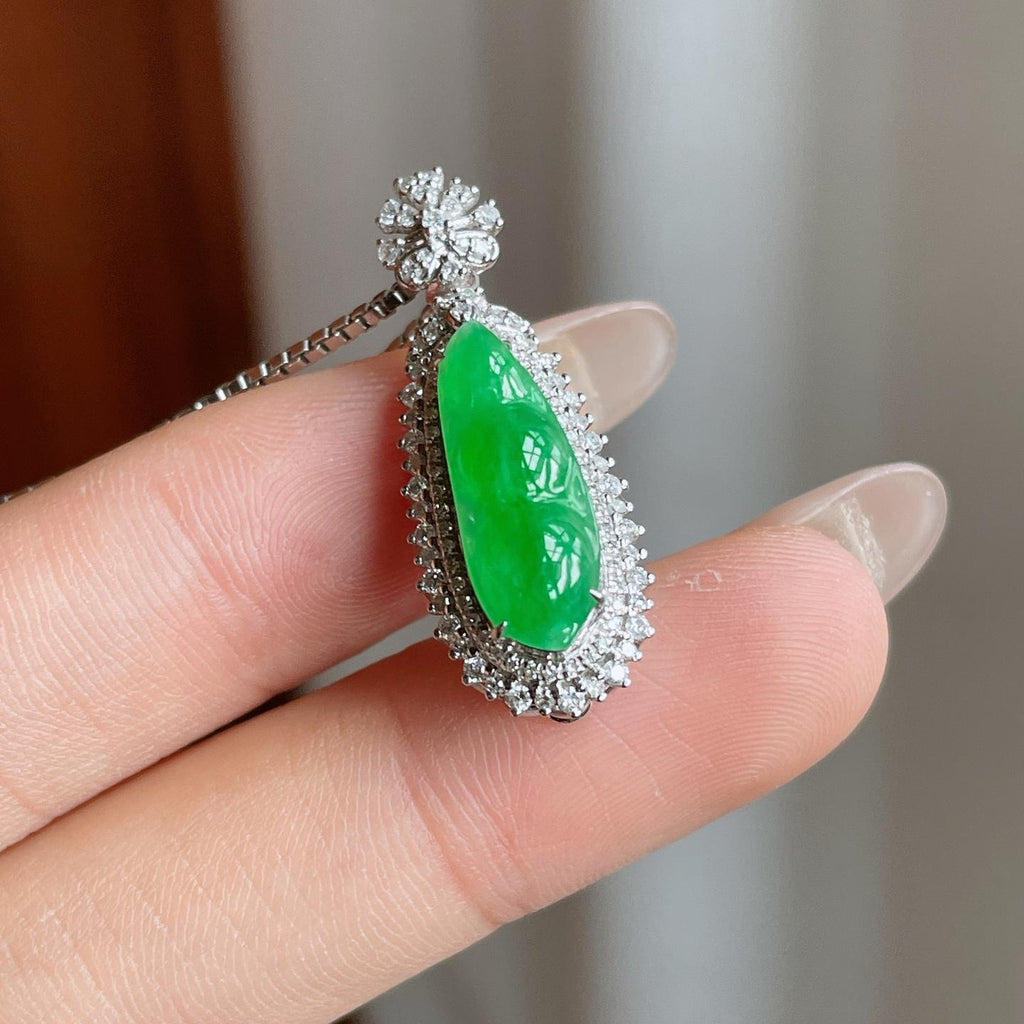 18k金镶糯冰满绿翡翠豆子（yc239604）