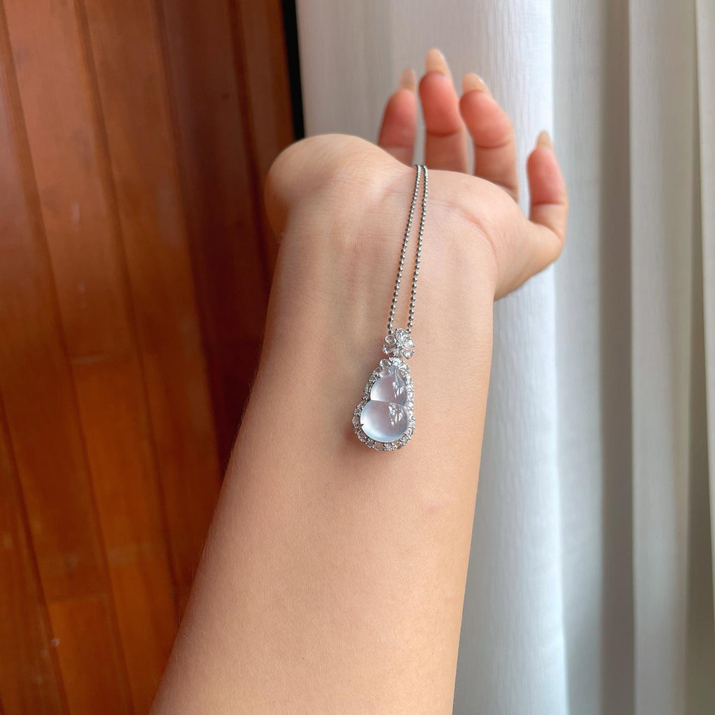 18k金镶冰玻种无色翡翠葫芦（yc244875）