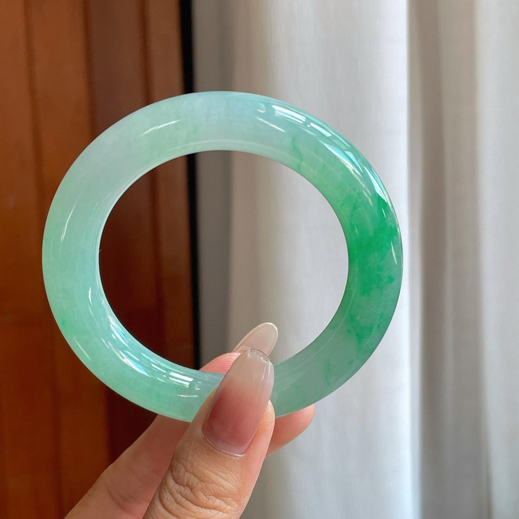 糯冰带色圆条翡翠手镯（55.7mm）（yc272853）