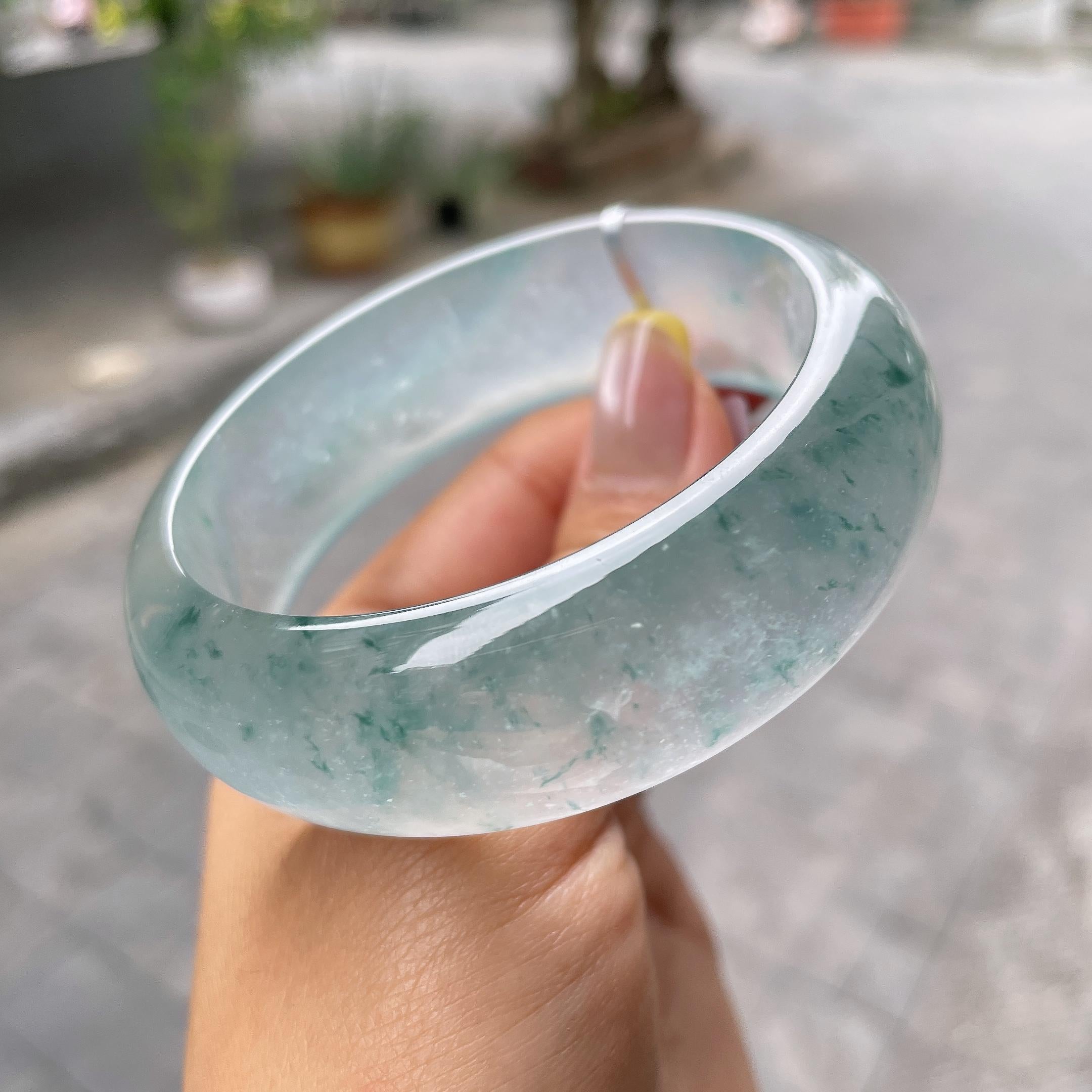 宽版轮胎镯    高冰种蓝底飘花宽版轮胎镯58.7圈       天然缅甸A货翡翠（yc378730）