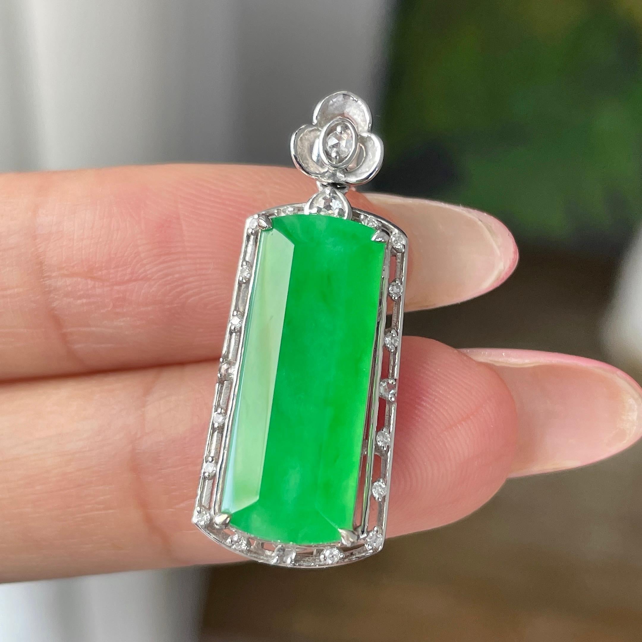 18k金镶糯冰种满绿无事牌吊坠      天然缅甸A货翡翠（yc433511）