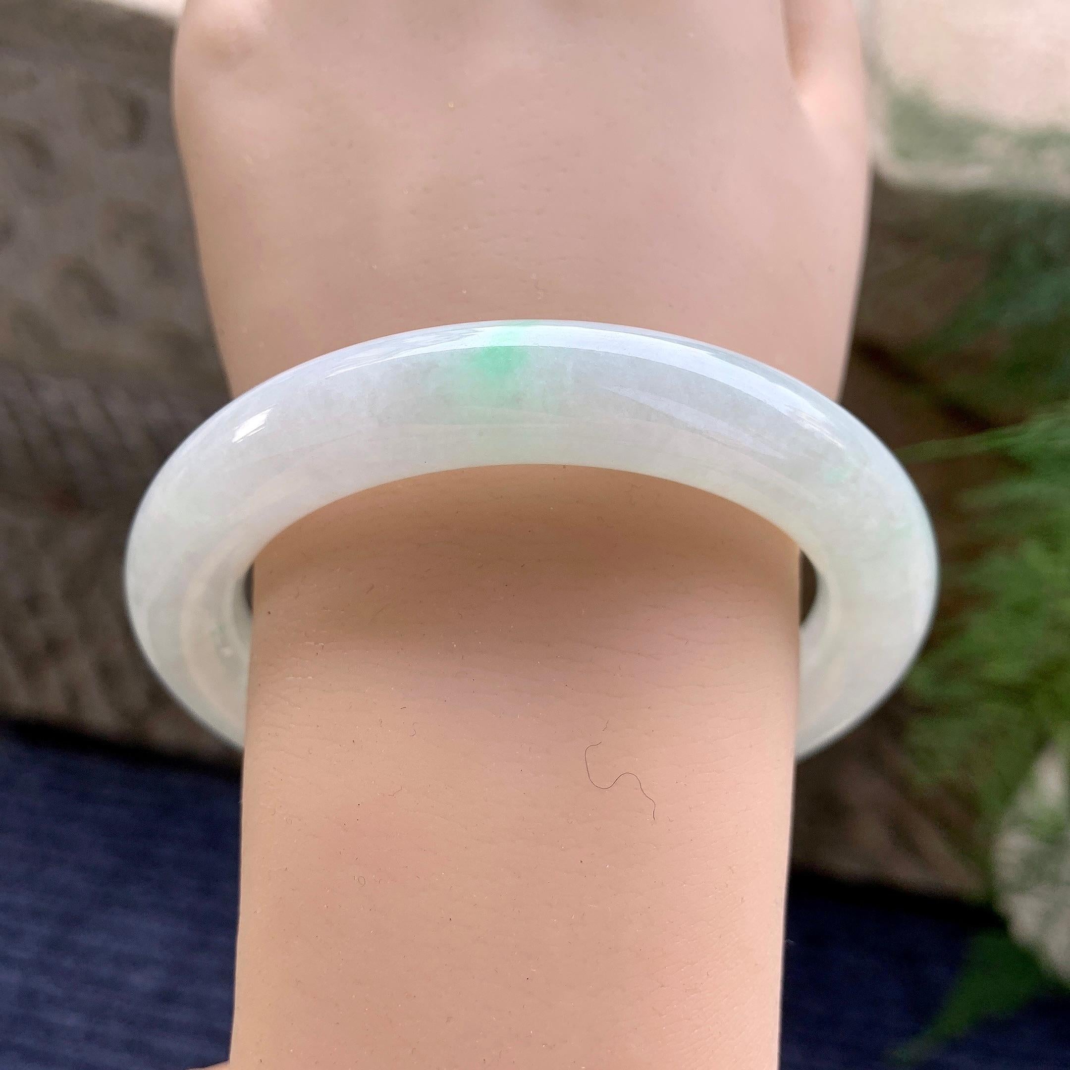 糯种飘翠绿圆条手镯（57mm）（yc277154）