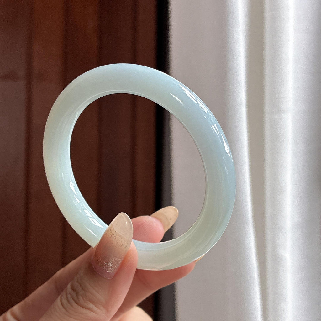 细糯冰淡底色圆条手镯 55圈 天然缅甸A货翡翠（yc503918）
