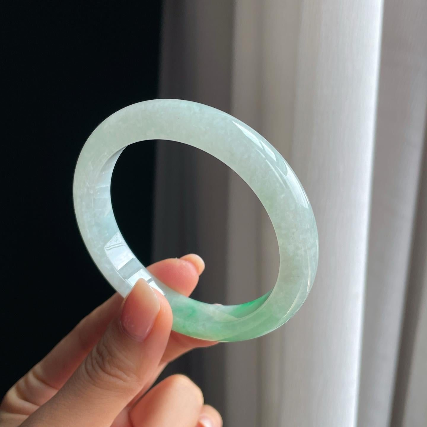 糯冰带色翡翠平安镯（57mm）（yc389551）