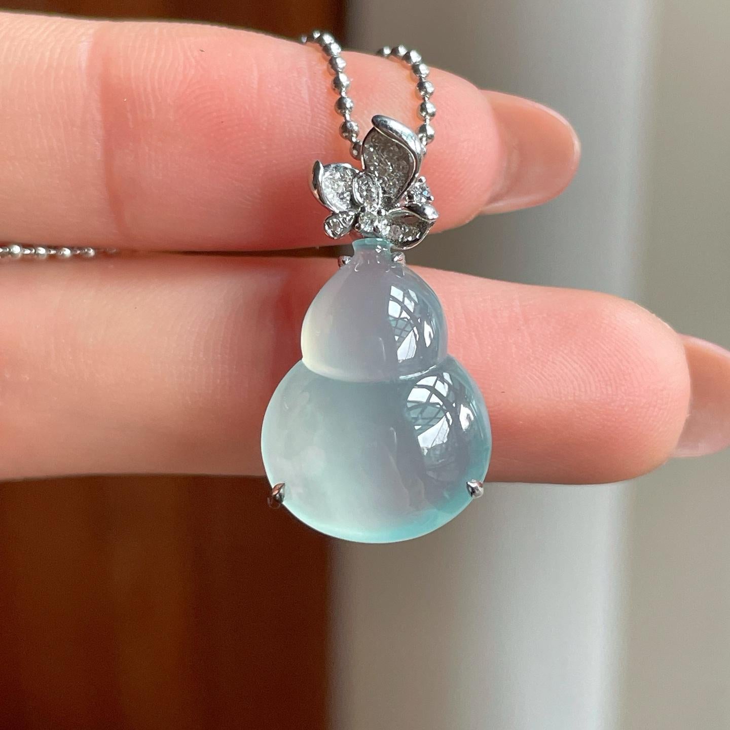 18k金镶冰种晴底翡翠葫芦（yc363637）