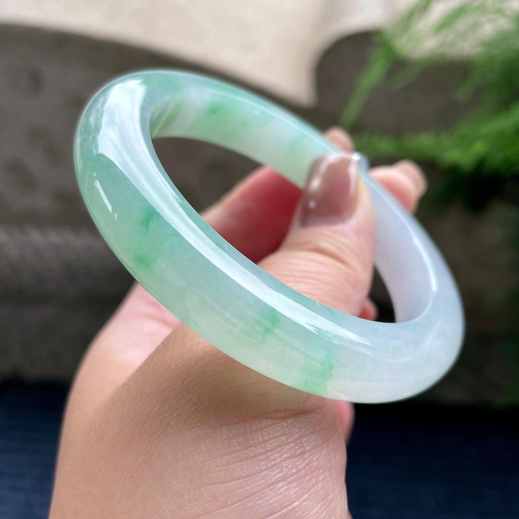 大圈口糯冰种飘绿花正圈平安镯58圈口  天然缅甸A货翡翠（yc350660）
