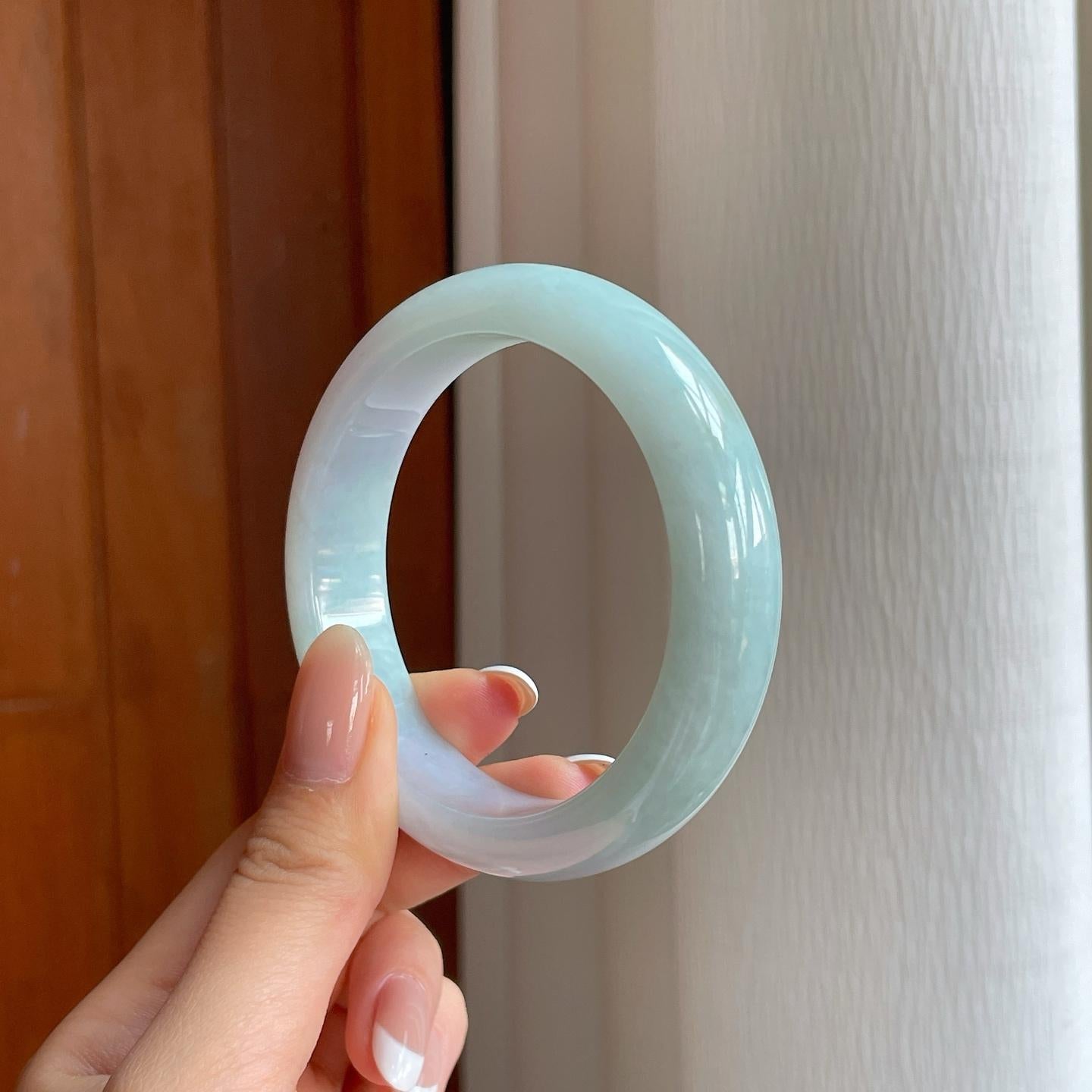 糯冰淡底色宽版翡翠平安镯（56.5mm)（yc376759）