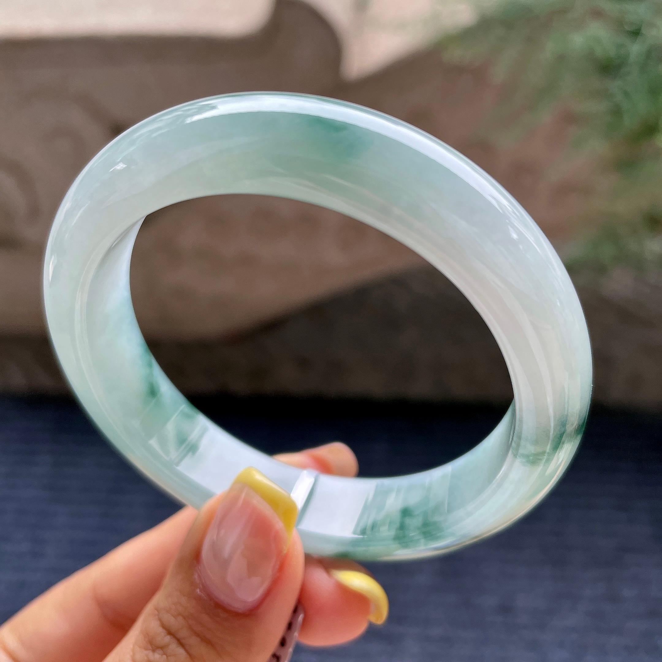 细糯种飘绿花正圈平安镯55.4圈       天然缅甸A货翡翠（yc376062）