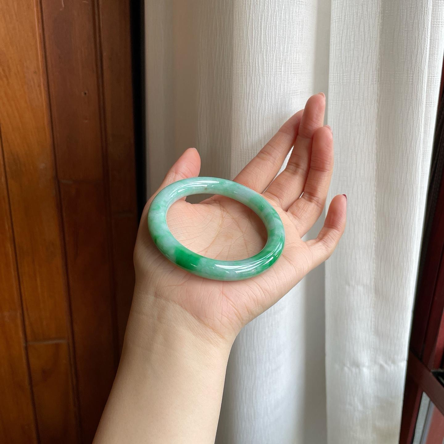 糯冰带底色翡翠美人条手镯（54.6mm）（yc295808）