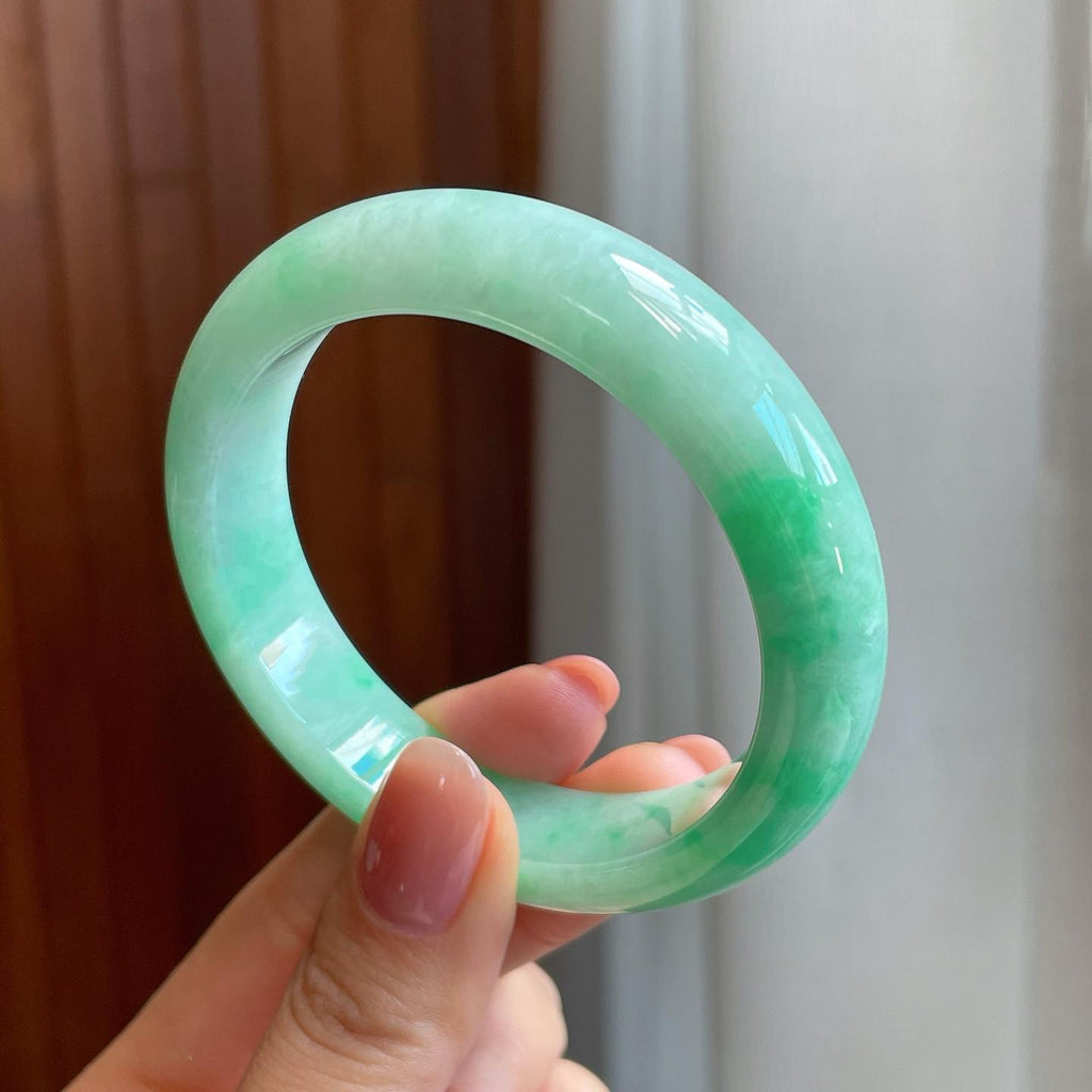 糯冰带色翡翠平安镯（54mm)（yc320876）