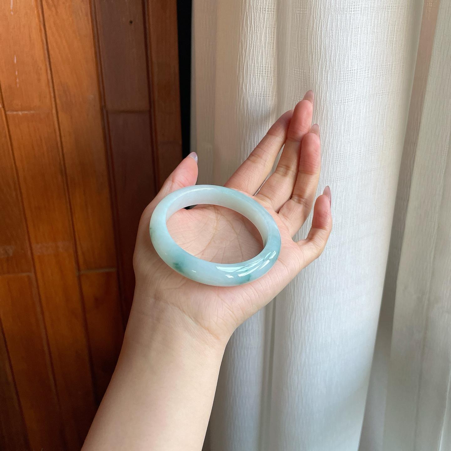 细糯冰飘花翡翠平安镯（56.5mm）（yc290082）