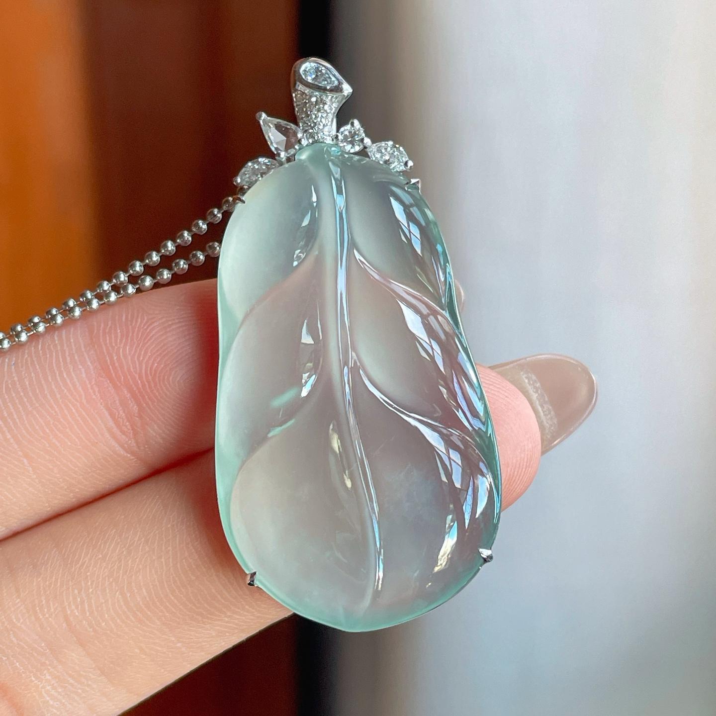 18k金镶冰种蓝晴底翡翠叶子（yc242849）