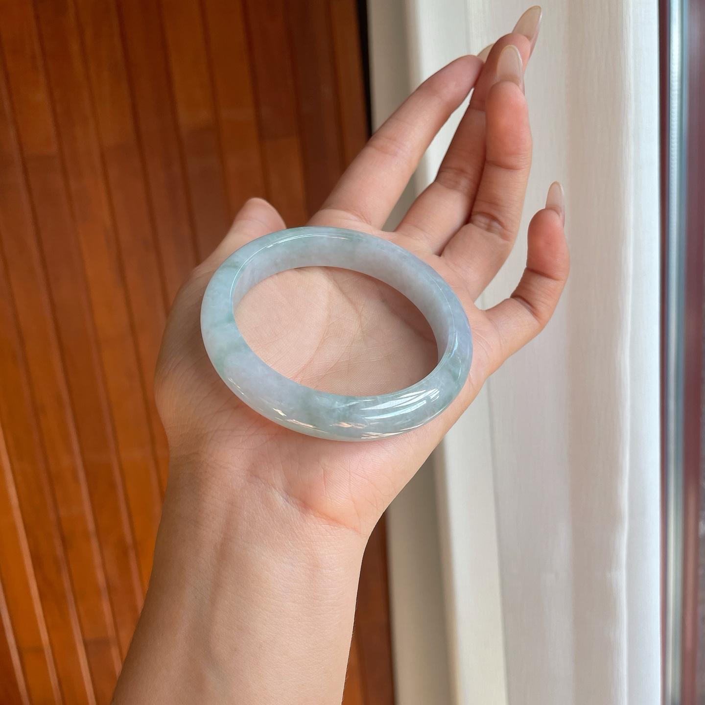 糯冰淡晴底飘花翡翠平安镯（56mm）（yc269667）