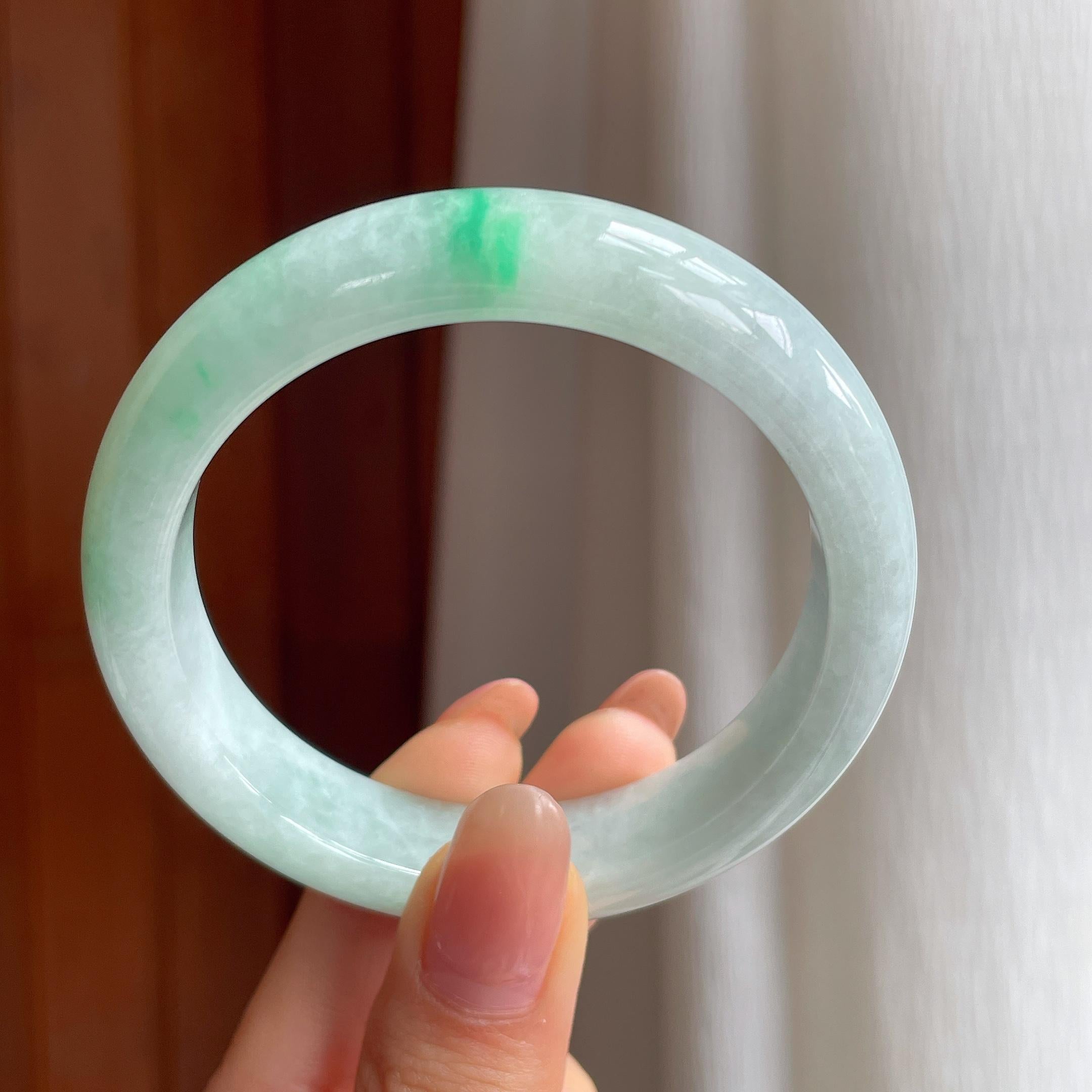 糯冰带色翡翠平安镯（54mm)（yc350456）