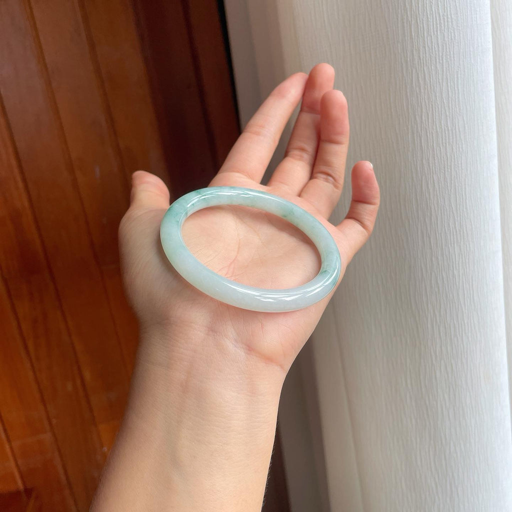 糯冰飘花圆条翡翠手镯（55.6mm）（yc249149）