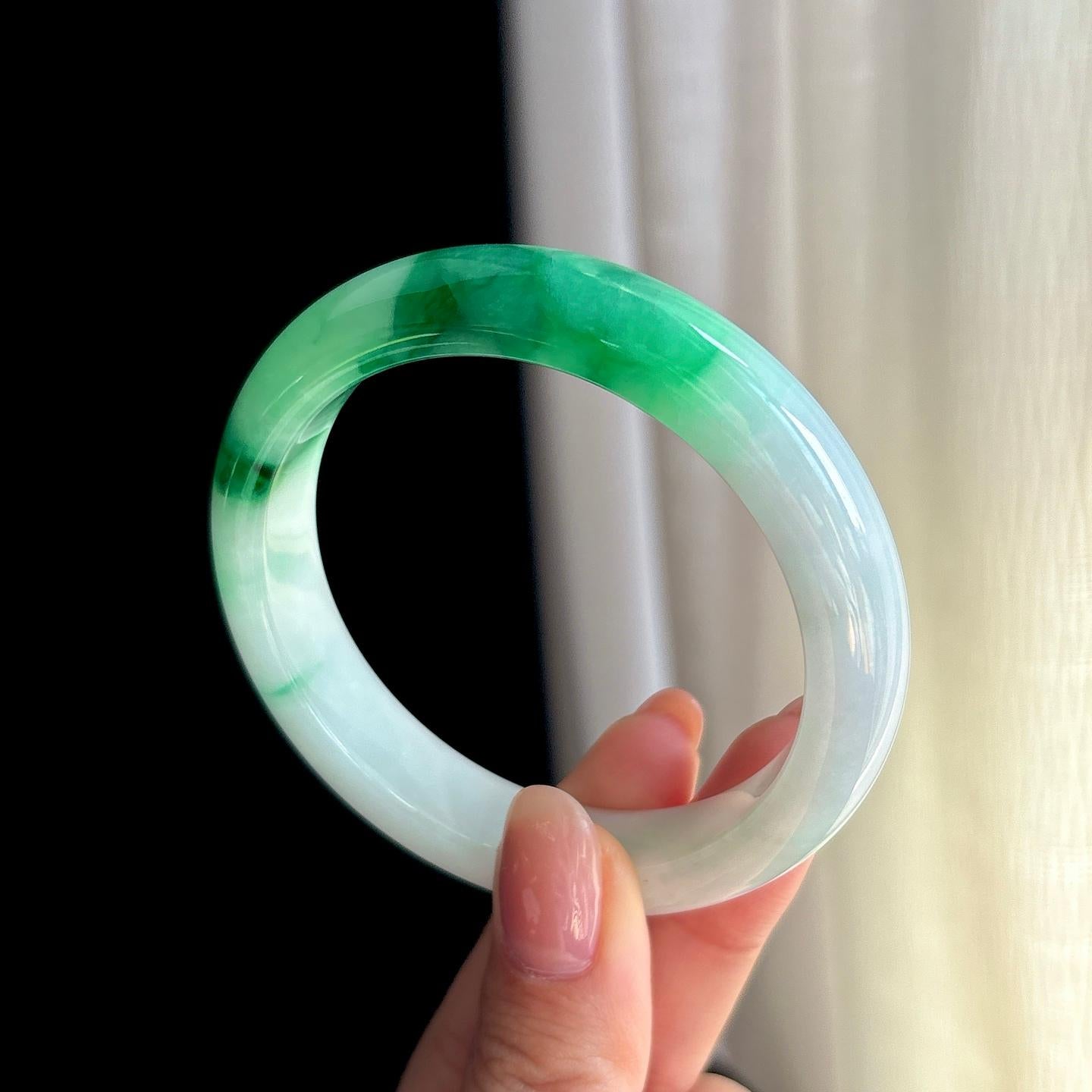 糯冰飘绿翡翠平安镯（55.6mm)（yc328497）