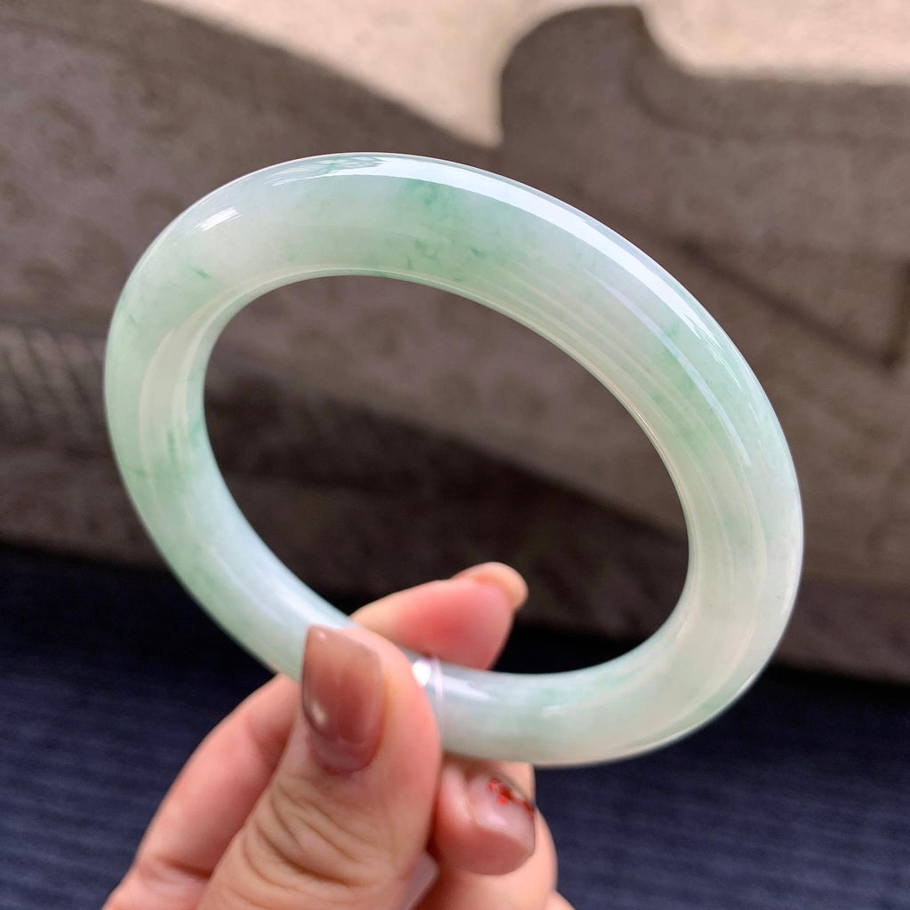 细糯种飘绿花圆条手镯 57.6圈口 天然缅甸A货翡翠（yc346966）