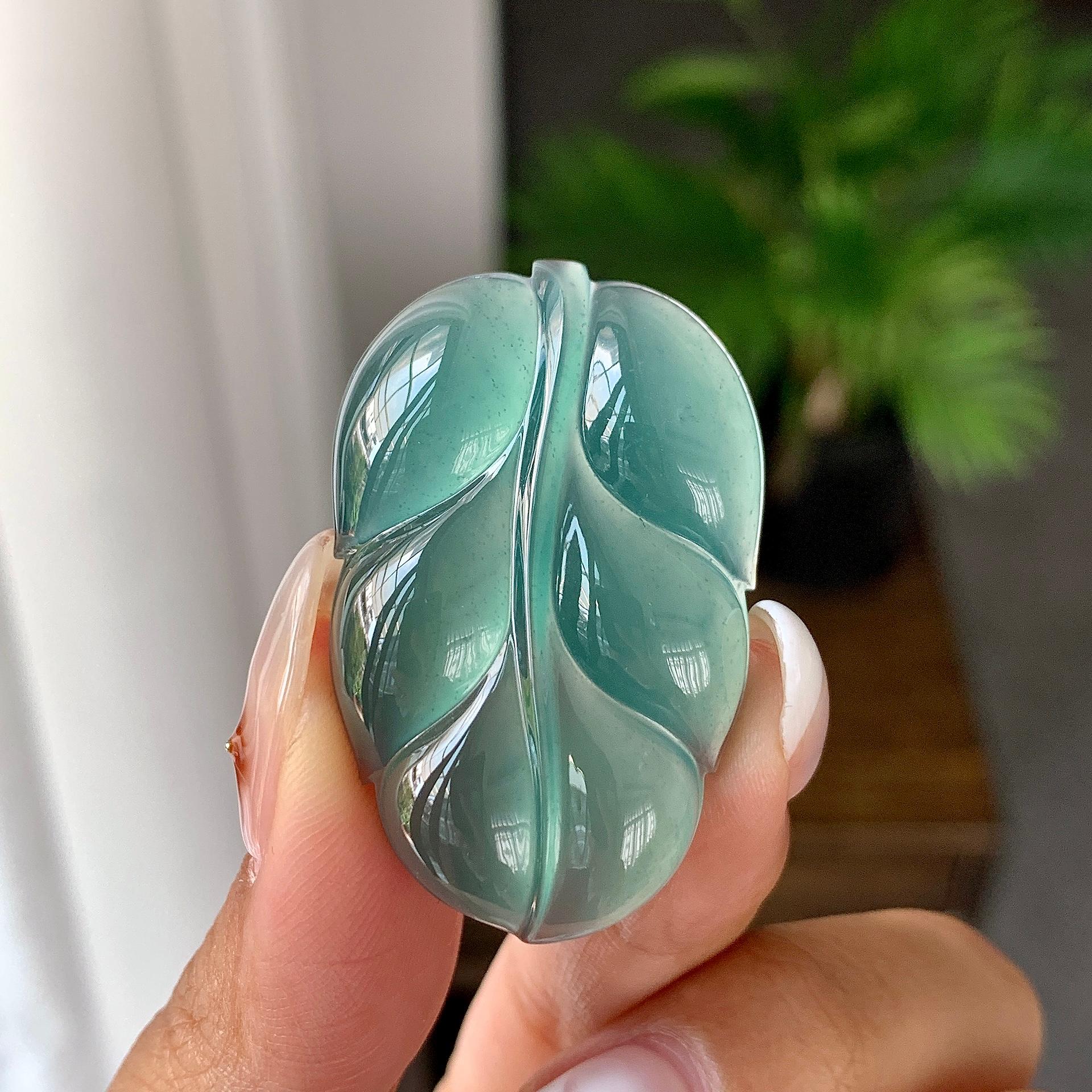 冰种淡蓝水叶子挂件（yc248219）