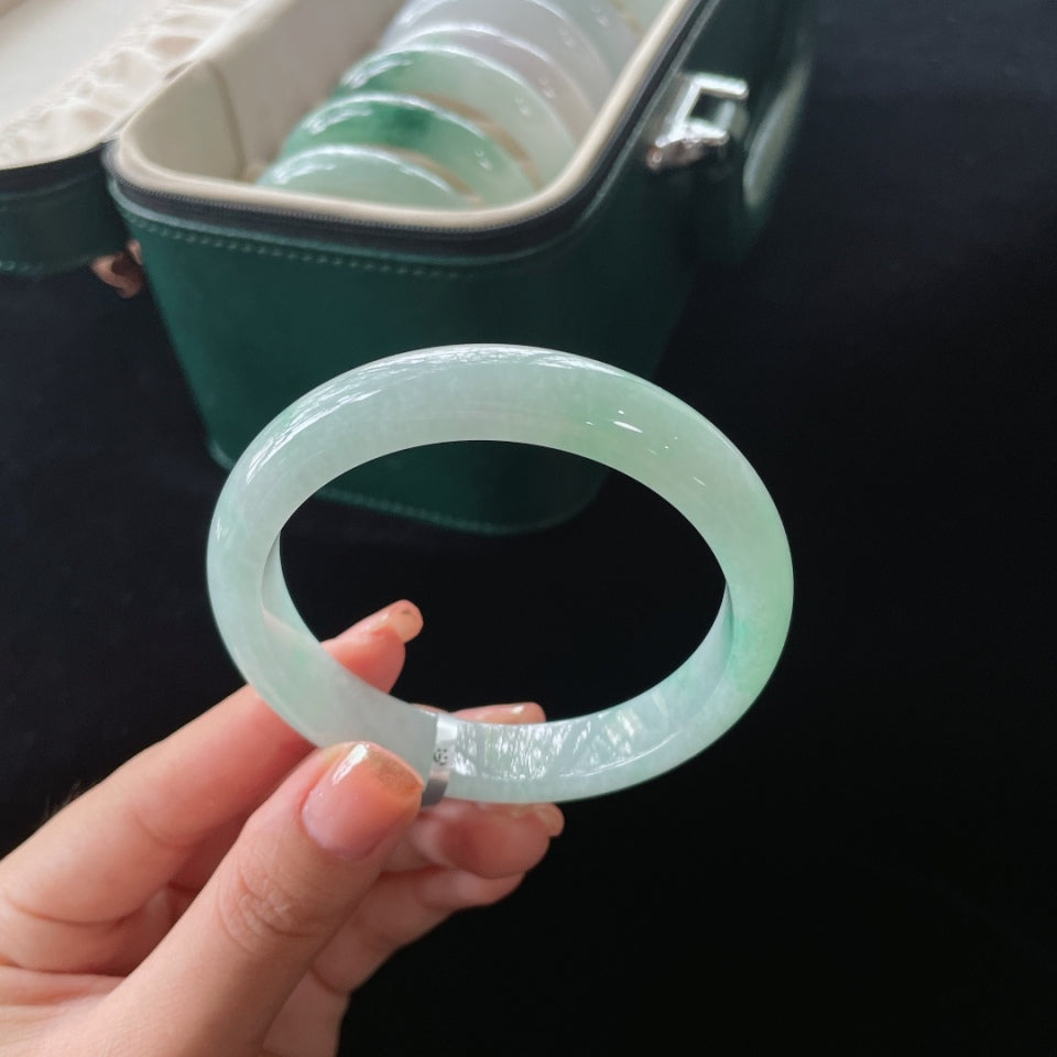 糯种带色正圈翡翠手镯（59.6mm）（yc019481）