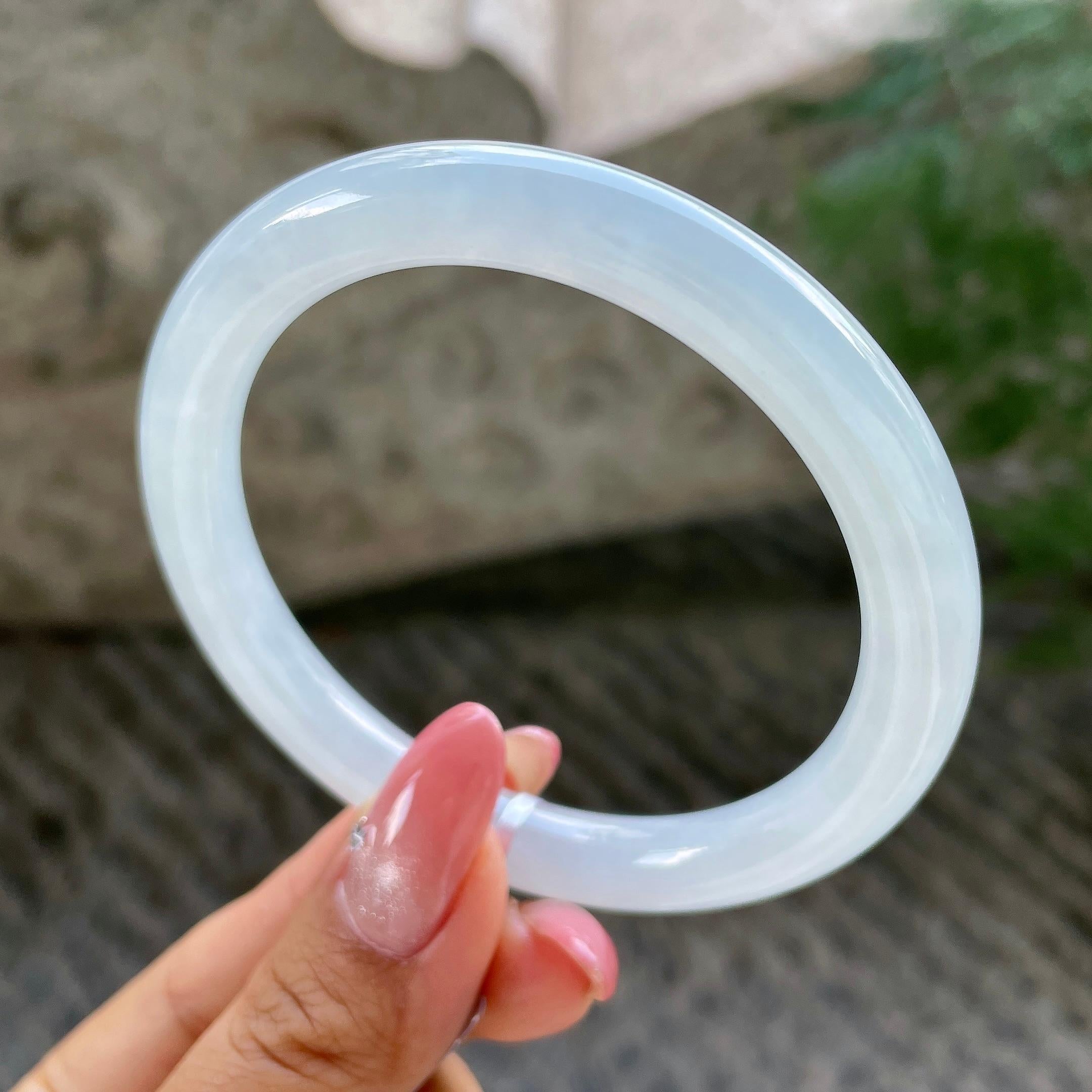 糯冰种带底色圆条手镯58.7圈        天然缅甸A货翡翠（yc431587）